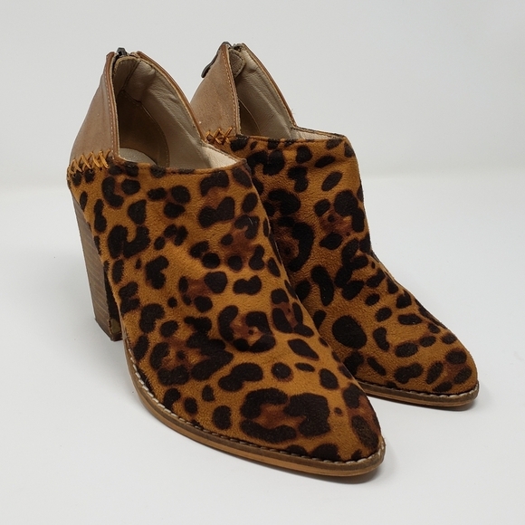 A Rider Girl Leopard Ankle Boots Size 8 - Picture 1 of 11